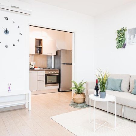 Apulialux - Elegant Apartment Con Netflix バーリ エクステリア 写真