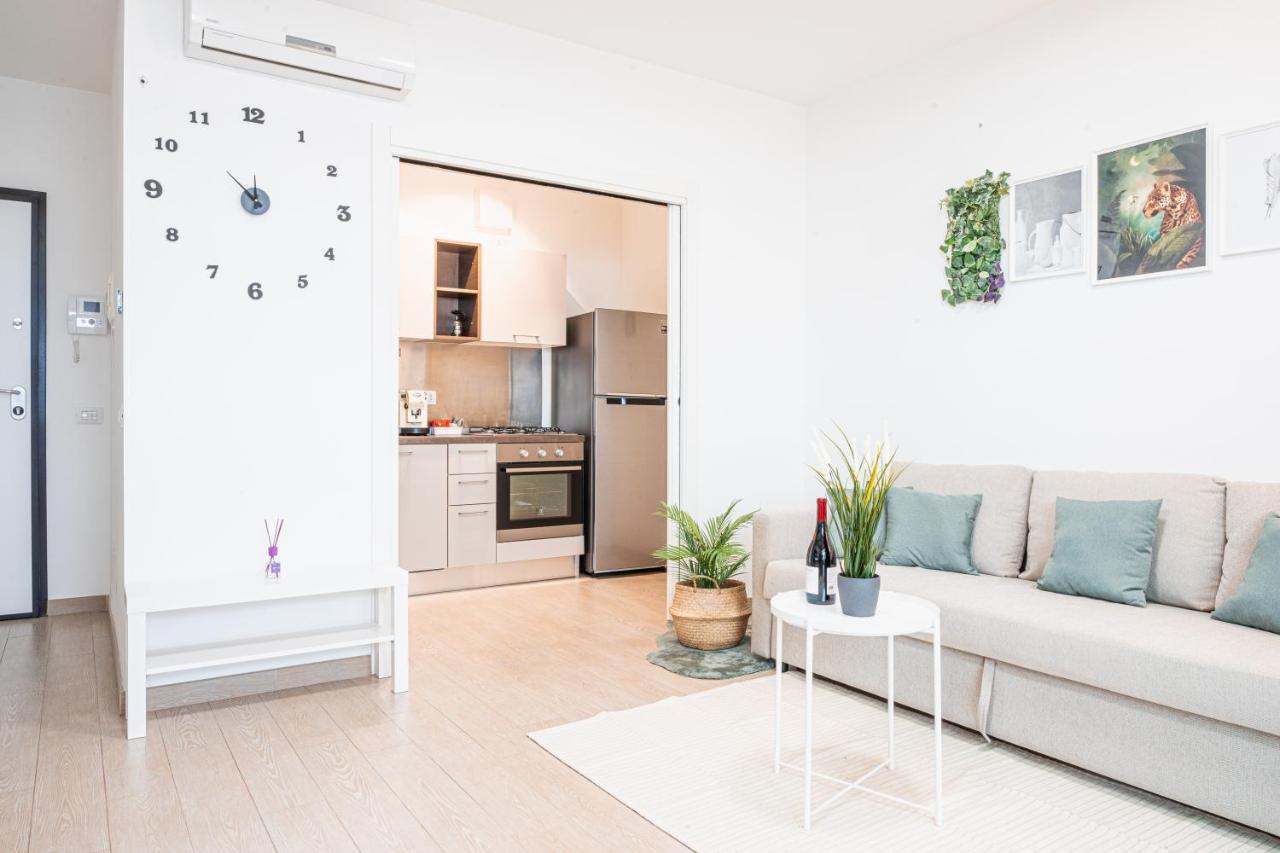 Apulialux - Elegant Apartment Con Netflix バーリ エクステリア 写真